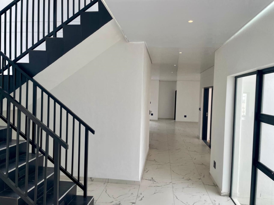 4 Bedroom Property for Sale in Sandown Western Cape